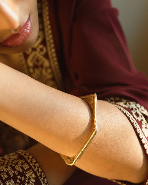 Home Bangle