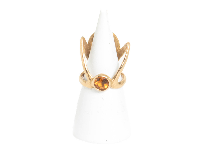 Iside ring